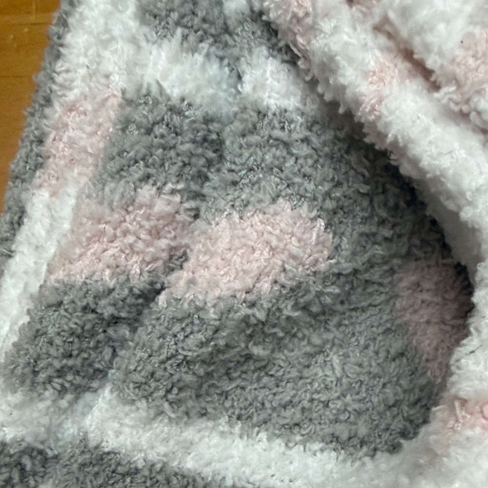 Rae Dunn Pink and Gray Heart Women's Socks - Picture 4 of 10
